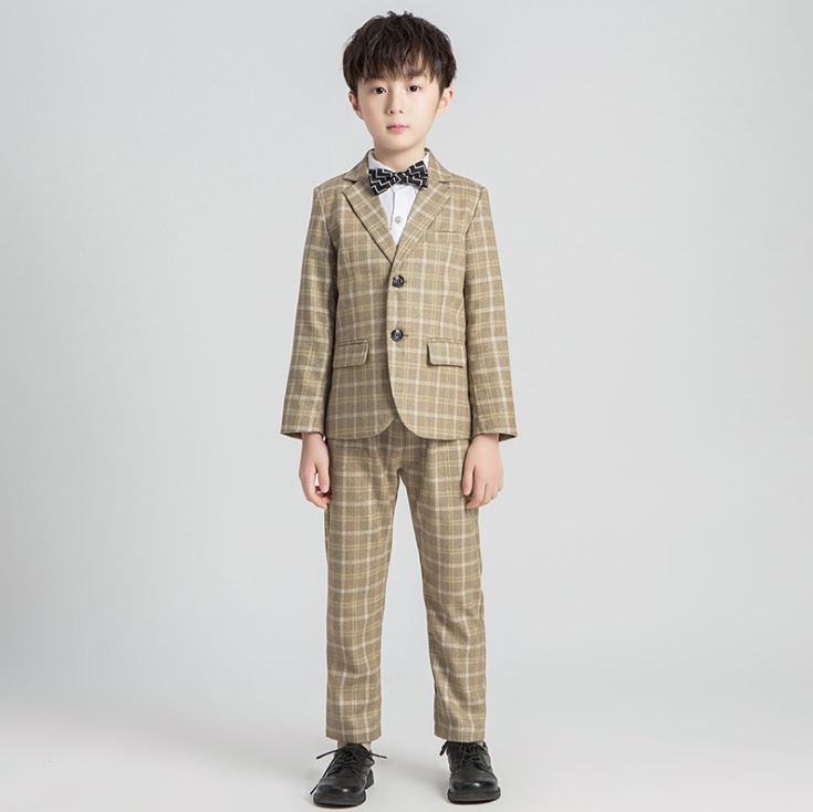พร้อมเช่า ชุดสูทเด็กชาย สีกากีลายตาราง ** พร้อมเช่าไซส์ 100 , 110 , 120,130,140,150 **