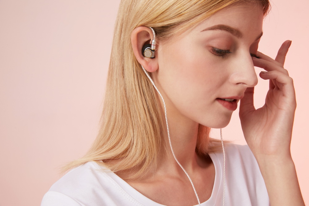 ขาย Astrotec Lyra Nature หูฟังเอียบัด ถอดสายได้ขั้ว MMCX รองรับ Hi-Res ประกันศูนย์ไทย