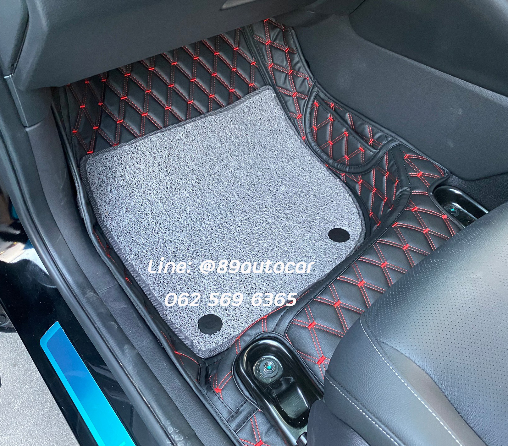 Honda HR-V (ฮอนด้า เอชอาร์วี) 2023 ปูพรมVVIP สีดำด้ายแดง เสริมไวนิลดักฝุ่นสีเทา