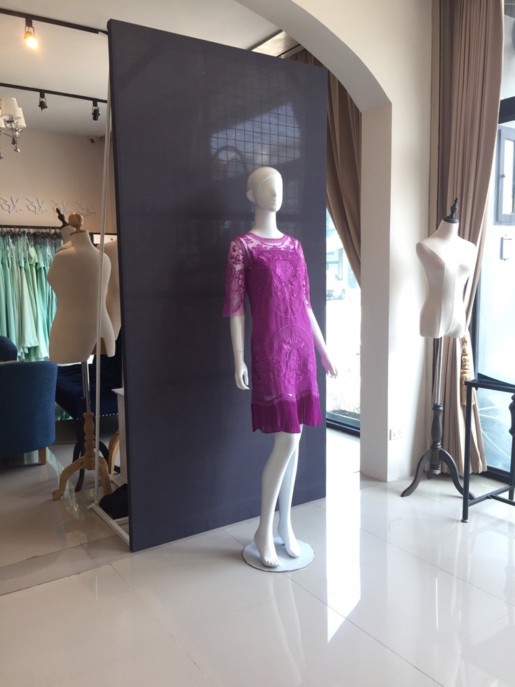 พร้อมส่ง ชุดราตรีสั้น/แขนยาว สี ม่วง ลูกไม้ทั้งชุด กระโปรงอัดพลีท (เหลือเฉพาะไซส์ 2XL)