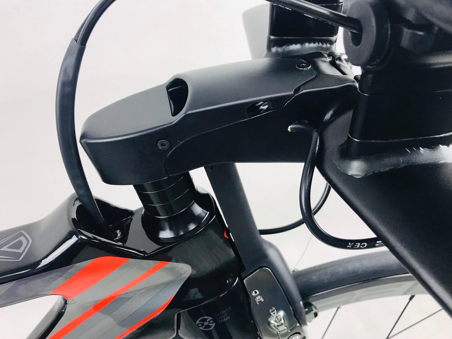 จักรยานไตรกีฬา JAVA TORNADO TT Triathlon bikes เฟรมคาร์บอน ล้อ DECA42, ชุดขับ 105 22สปีด