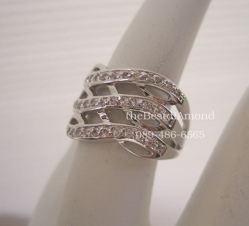 BR617RD+++แหวนแถวPerfect 3 แถวแบบคลื่น+++สุดสวย Modern ดูดีมากๆๆ เพชรก็วิบๆ แบบจากร้านจิว เลยค่ะ ดูหรู มีรสนิยมมากๆๆ แต่ไม่เวอร์เกินไป ใส่ได้ทุกโอกาส