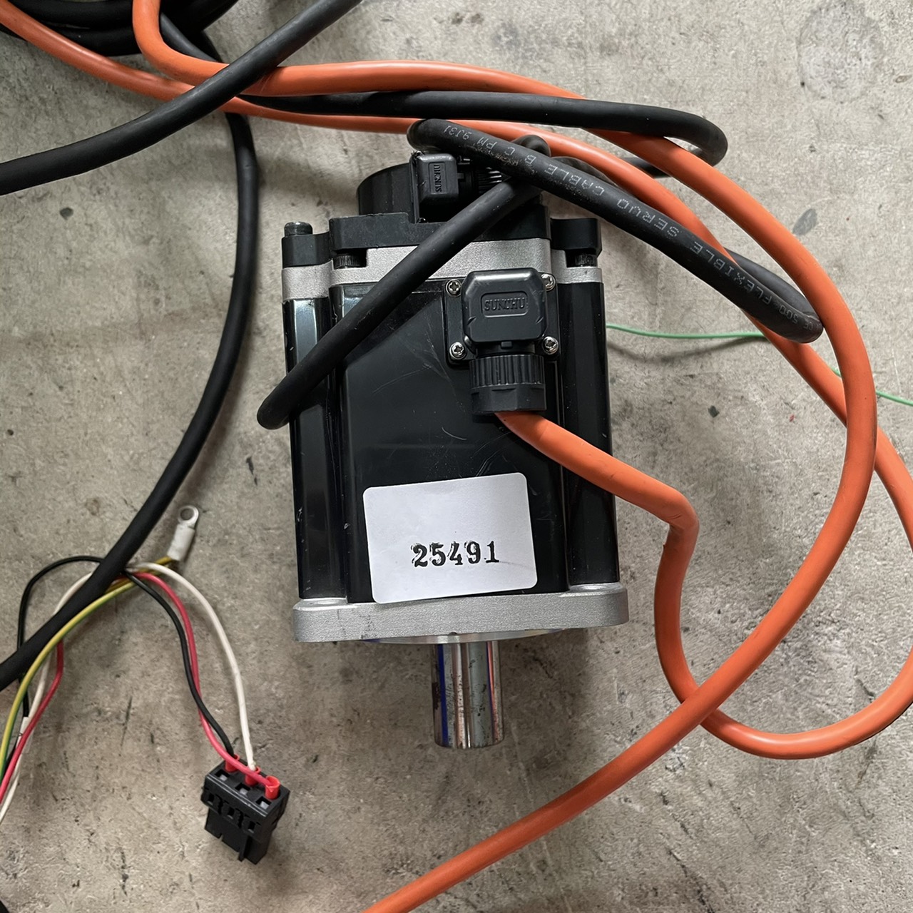 R88M-1M75030H-S2 SERVO MOTOR " OMRON "