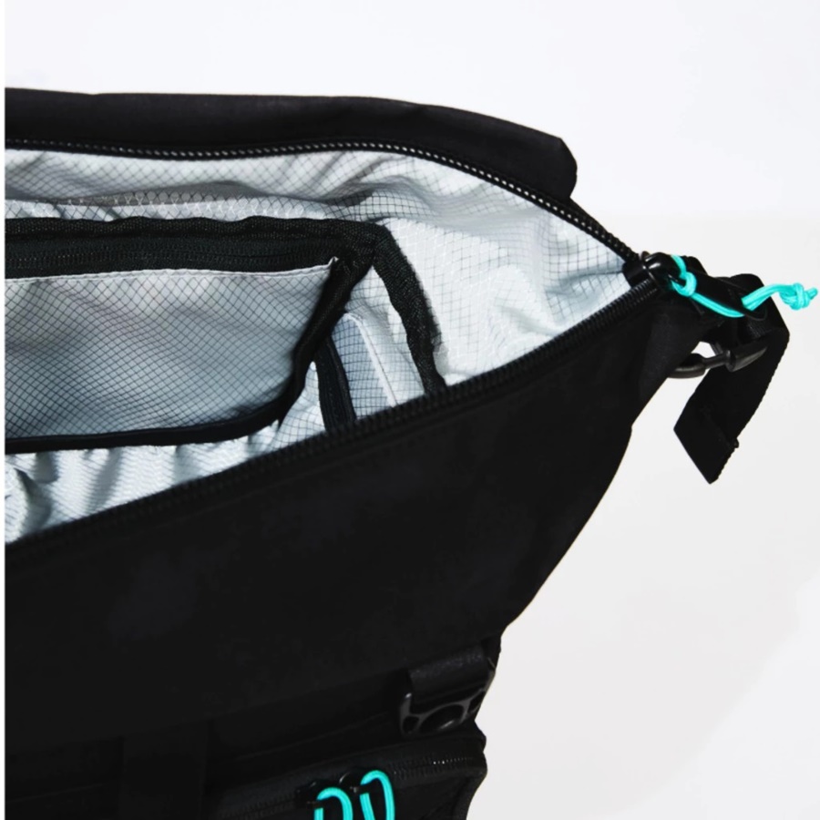 VINCITA B181P กระเป๋าติดแร็คใบใหญ่ (Nash Pro Bag) ผลิตจาก ผ้าโพลีเอสเตอร์กันน้ำ พร้อม ผ้าคลุมกันฝน เพิ่มการป้องกัน