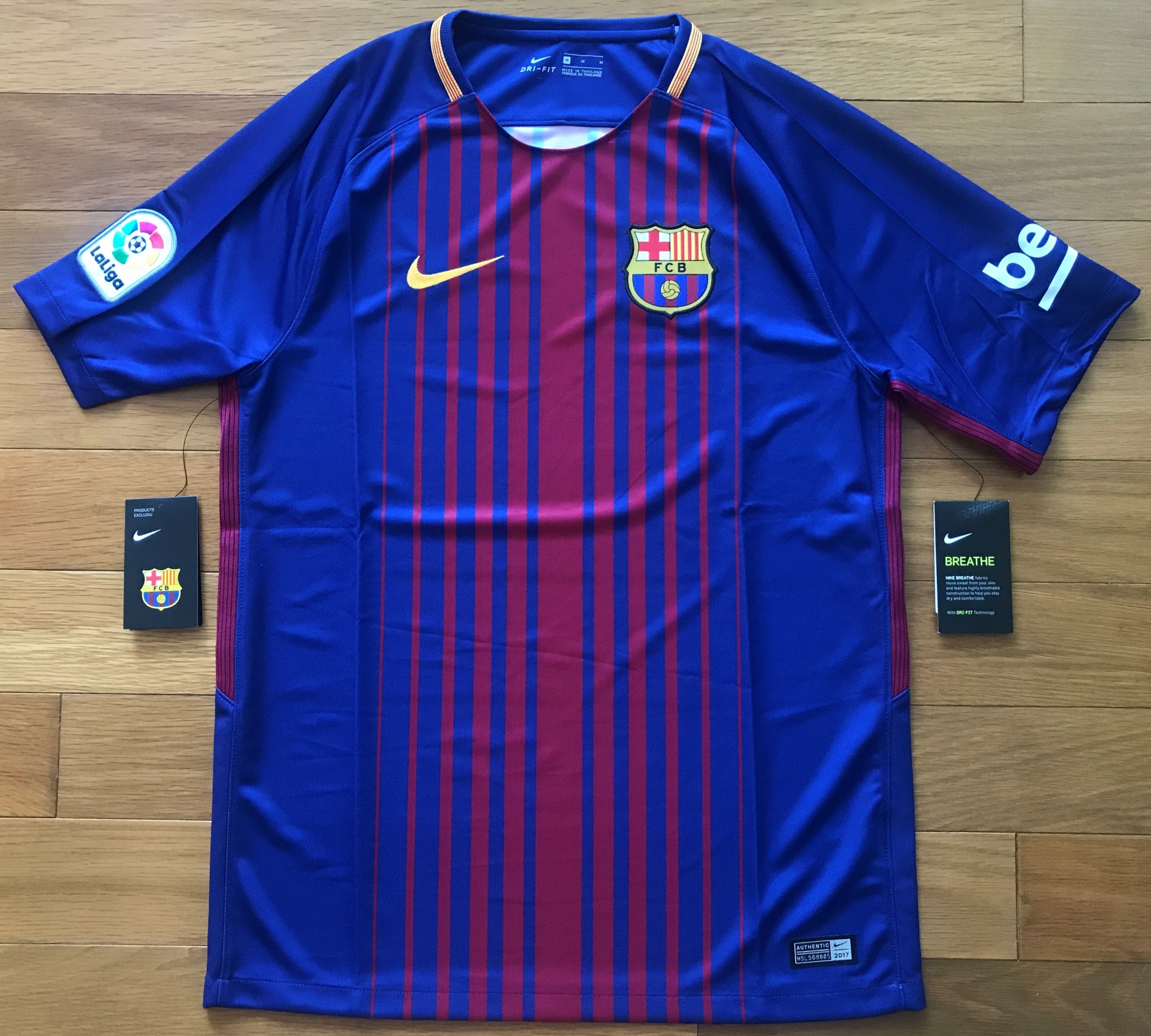 เสื้อฟุตบอล ทีมสโมสรบาร์เซโลน่า ชุดเหย้า 2017/18 ใหม่ M-Size / BARCELONA Football Shirt Home Kit 2017/18 Jersey NEW M-Size