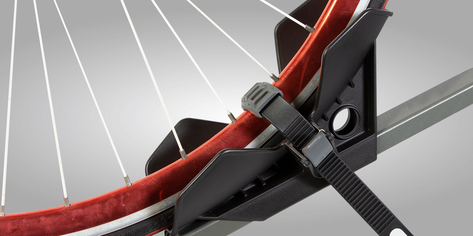 แร็คจักรยาน แร็คท้ายรถ BUZZRACK BUZZRACER 4 BIKES REAR RACK. สำหรับจักรยาน 4 คัน (มาตรฐาน ECE, XP)