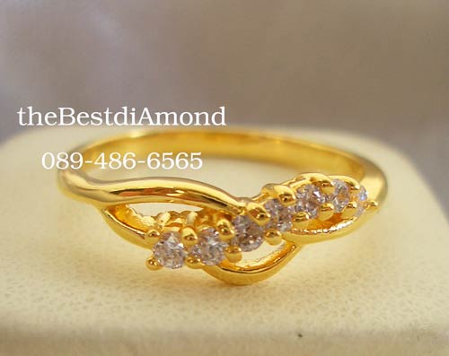 BR970+++แหวนเพชร CZ แบบไขว้ (2)+++ แบบแหวนไขว้ น่ารักๆอีกวงค่ะ ดีไซน์น่ารัก สวย เก๋ ใส่ติดนิ้วได้เลย แถมเพชรไม่ใหญ่ แต่ก็เล่นไฟสุดๆ ใส่สวยทุกนิ้วเลย