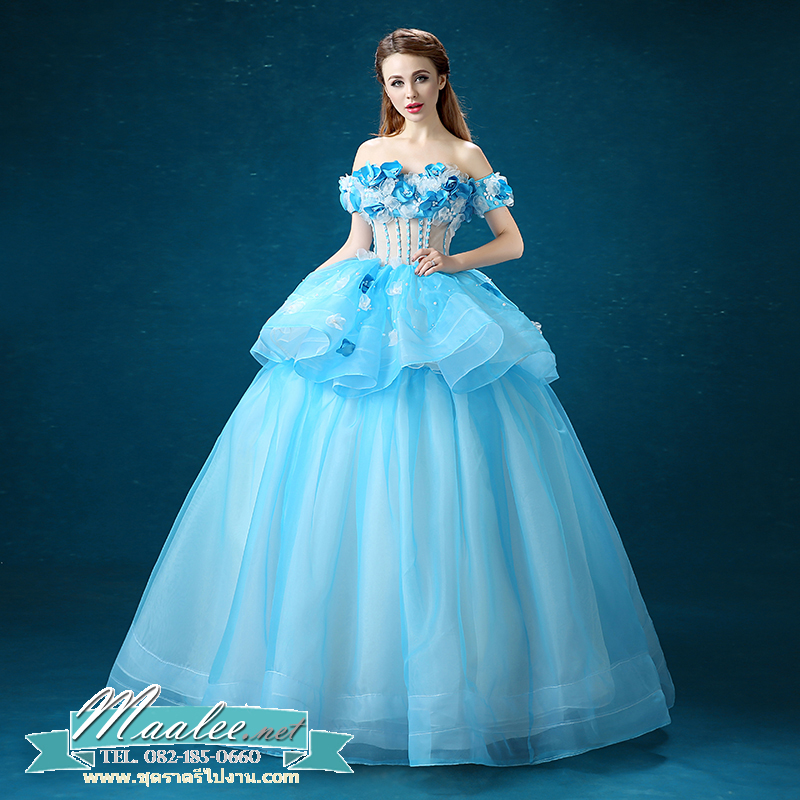 พร้อมเช่า ชุดแฟนซี ชุดราตรียาว สีฟ้า-ขาว แบบไหล่ปาด กระโปรงผ้าแก้วพองสวย แต่งดอก&ลูกปัด เชือกผูกหลัง