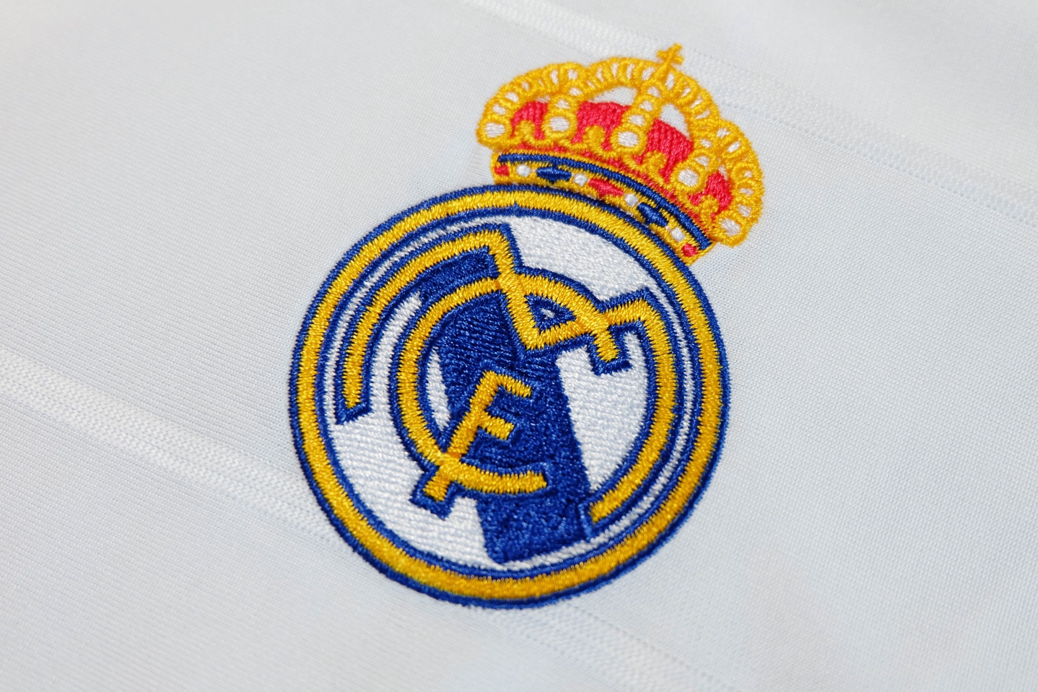 Real Madrid 2013/14 Vintage Jersey เสื้อฟุตบอลรีลมาดริดย้อนยุค