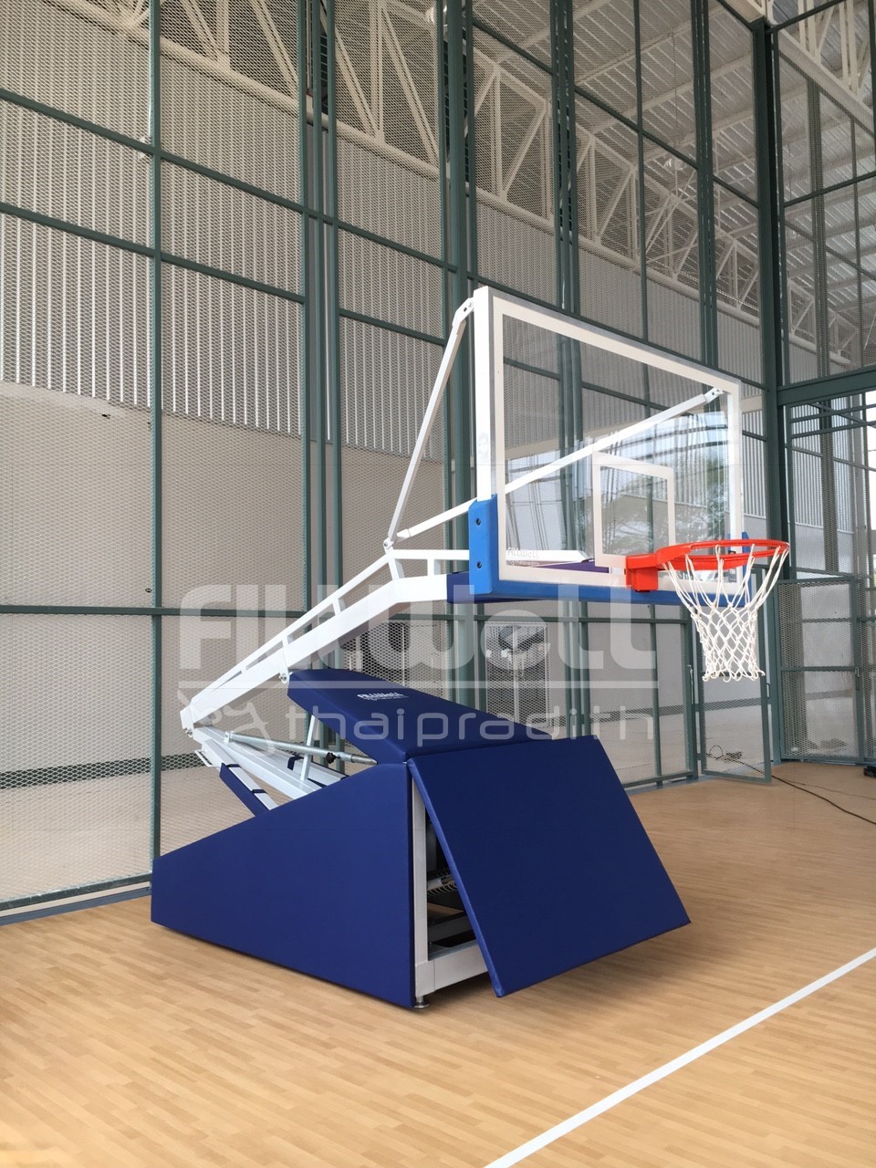 PRO 225 แป้นบาสเกตบอลมีล้อเลื่อน พับเก็บได้