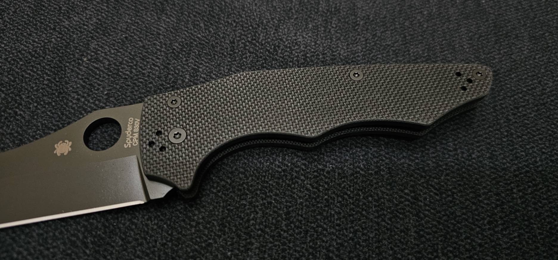 Spyderco YoJumbo Compression Lock Knife Black G-10 (4" Black)