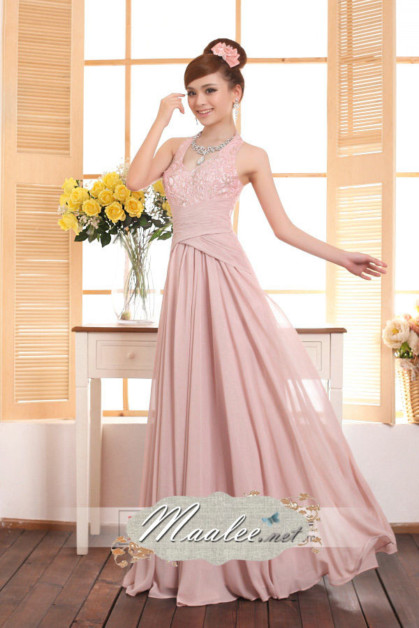 พร้อมส่ง ชุดราตรียาว คล้องคอ สีชมพู Nude pink แต่งลูกไม้ช่วงอก