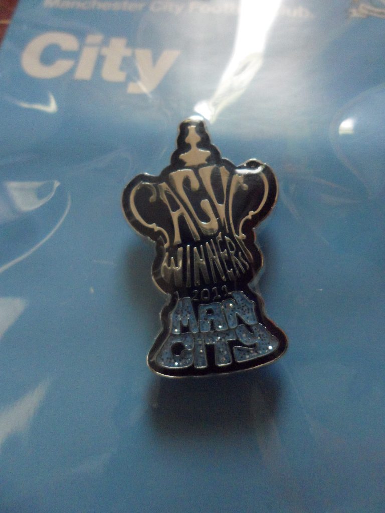 เข็มกลัด ฟุตบอล สโมสรแมนเชสเตอร์ ซิตีิ - FA CUP WINNERS 2011 ใหม่ / MANCHESTER CITY Football Club PIN - FA CUP WINNERS 2011 NEW