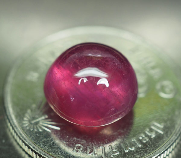 ทับทิมสีแดงชมพูสวย 6.55 กะรัตหลังเบี้ย (1252)