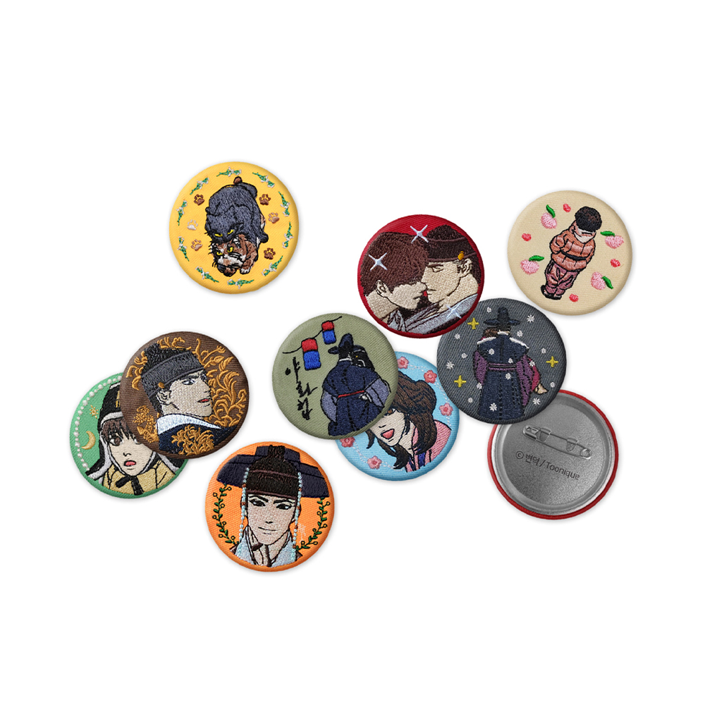 [รอบรับหิ้ว จำกัด 1ชิ้น / user ] Painter of the Night -Embriodery เข็มกลัด ( สุ่ม )