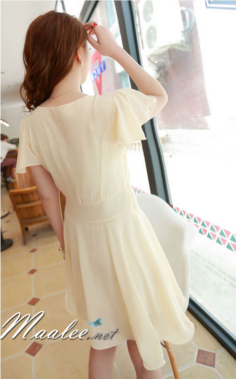 พร้อมส่ง ชุดออกงาน ชุดเดรสชีฟอง Slim Design สีครีม แขนและกระโปรงชายย้วย (เหลือเฉพาะไซส์ XXL)