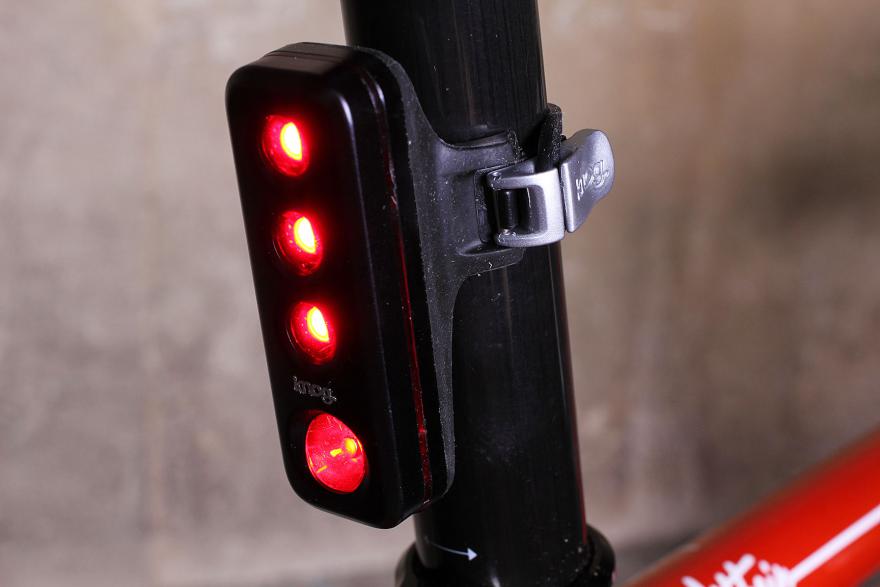 KNOG ไฟท้ายไบเดอร์โร้ด R70, BLINDER ROAD R70, 4 หลอด