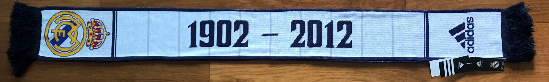 ผ้าพันคอ ฟุตบอล สโมสรเรอัล มาดริด - 1902 - 2012 ใหม่ / REAL MADRID Football Club Scarf - 1902 - 2012 NEW