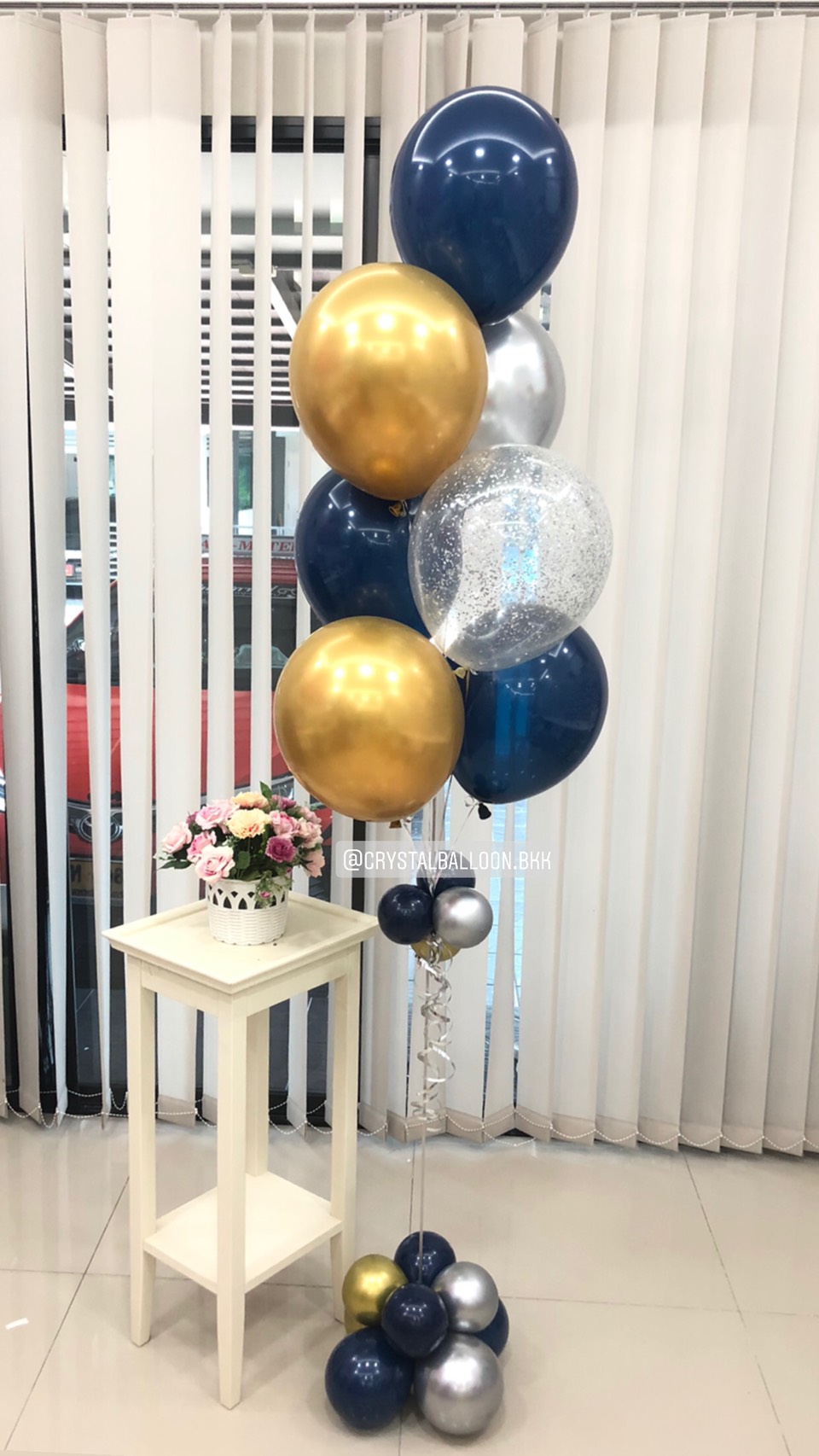ลูกโป่ง แสดงความยินดี Theme Dark Blue พร้อม ลูกโป่งใส ใส่กลิตเตอร์ พร้อมตกเเต่ง สามารถเปลี่ยนสีลูกโป่งได้