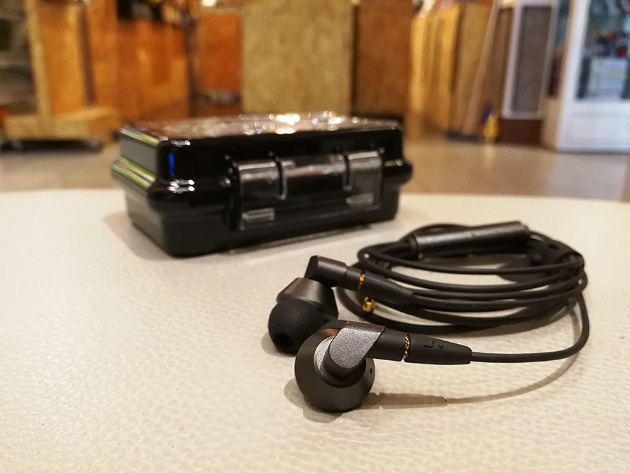 Fiio F5 หูฟังระดับ Hi-Res ขั้ว MMCX มีทั้งสายแบบมาตรฐานและBalance