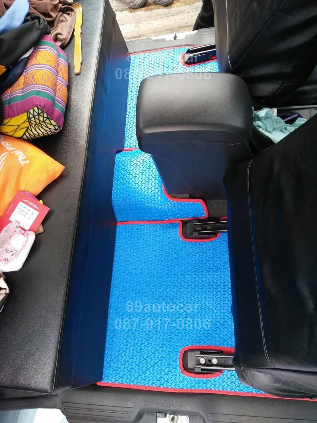 ขายยางปูพื้นรถเข้ารูป Isuzu D-Max Cab 2012-2017 ลายธนูสีฟ้าขอบแดง