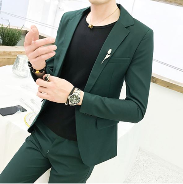 พร้อมเช่า ชุดสูทชาย สีเขียวเข้ม ทรงเข้ารูป สไตล์เกาหลี ไม่มีเสื้อกั๊ก