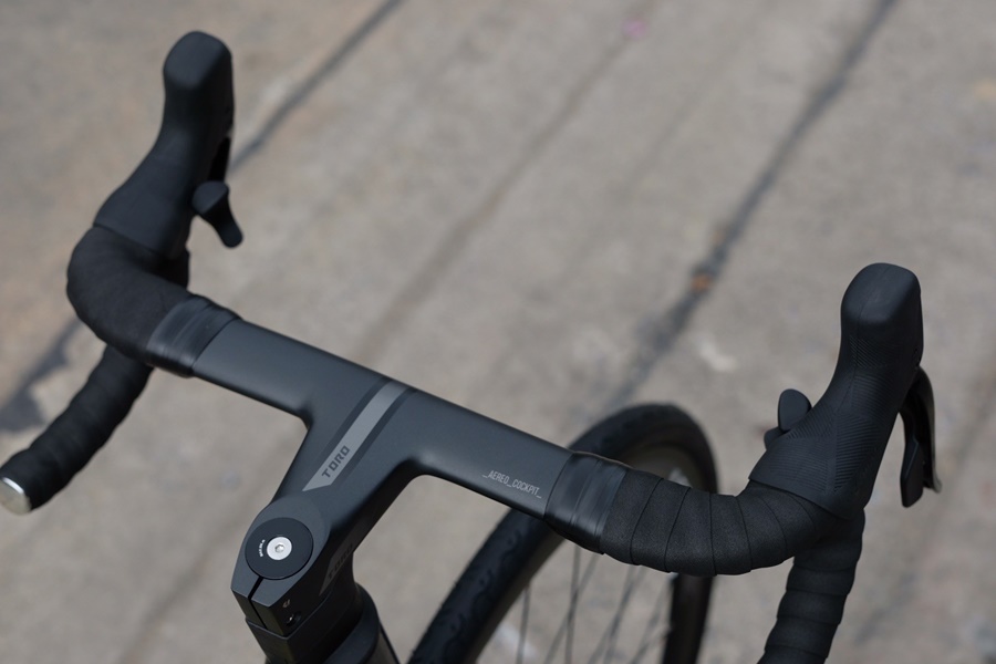 จักรยานเสือหมอบ JAVA AURIGA ชุดขับ L-TWOO-R5 18speeds เฟรมอลูมิเนียม ซ่อนสาย ลบรอยเชื่อม แฮนด์อลูมิเนียม lntegrated 700c มีสินค้า 𝐒𝐢𝐳𝐞 𝟒𝟖