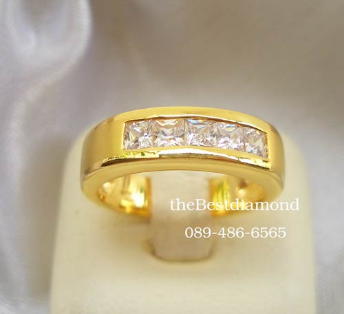 BR423-M+++ แหวนเพชรcz สี่เหลี่ยม ฝังแบบสอด+++งานเหมือนร้านจิวเวลลี่เลยค่ะ งานเรียบร้อย สวยหรู ฝังแบบนี้ค่อนข้างยาก ใส่ได้ทั้งหญิงและชาย