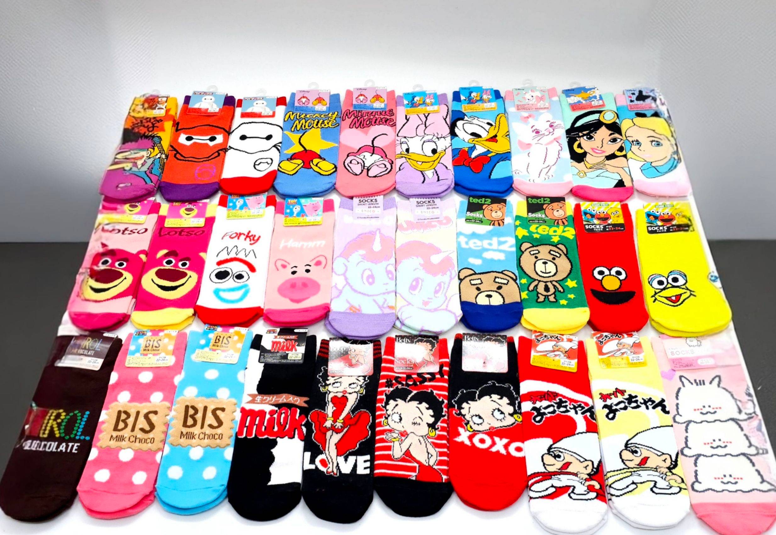 ถุงเท้าญี่ปุ่น ถุงเท้าญี่ปุ่นคละลาย