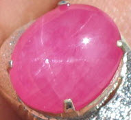 ทับทิมพม่า กิมบ่เซี้ยง สตาร์ชัด 6 ขา สีแดงชมพู เนื้อในธรรมชาติ ขนาด 10x12x6.8 mm. นน.7.7 ct.