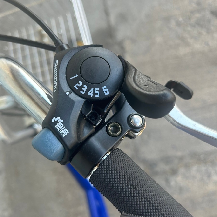 จักรยานสามล้อยี่ห้อ GEMODA ตะกร้าหน้าสแตนเลส ล้อ 20 นิ้ว มีที่นั่งด้านหลัง เกียร์ SHIMANO 6 SPEEDS รับน้ำหนักได้สูงสุด 200 กิโลกรัม