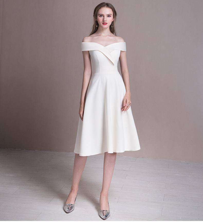 Pro-order เดรสขาว ถ่ายพรีเวดดิ้ง ปาดไหล่ (ซิปหลัง)