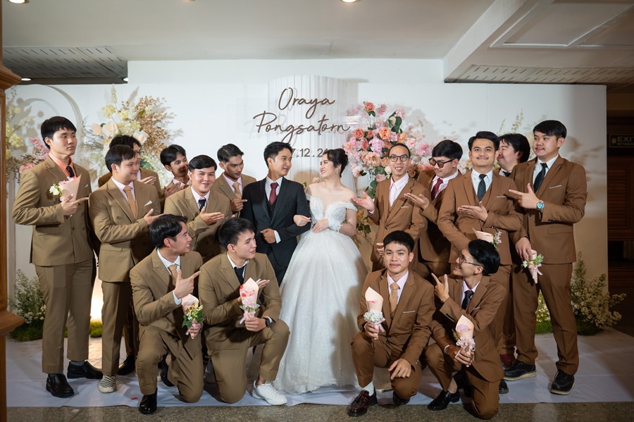 พร้อมเช่า ชุดสูทชาย สีน้ำตาล คลาสสิก รุ่นกระดุมเดียว (พร้อมเสื้อกั๊ก)