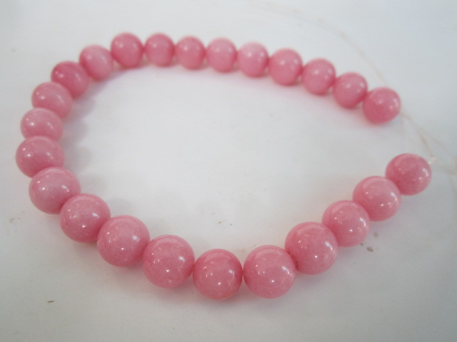 ลูกปัดสีชมพูจำนวน.24.เม็ด.เส้นที่.3.