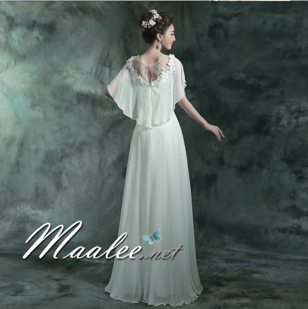 พร้อมเช่า ชุดราตรียาว แบบปิดไหล่ ผ้าชีฟอง แต่งดอกและลูกปัดสวย สีขาว