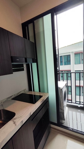 ให้เช่าคอนโดดิ ออริจิ้น ปลั๊ก แอนด์ เพลย์ รามอินทรา ตึก D 26.28 ตร.ม.ห้องใหม่ เฟอร์ครบ ใกล้รถไฟฟ้า