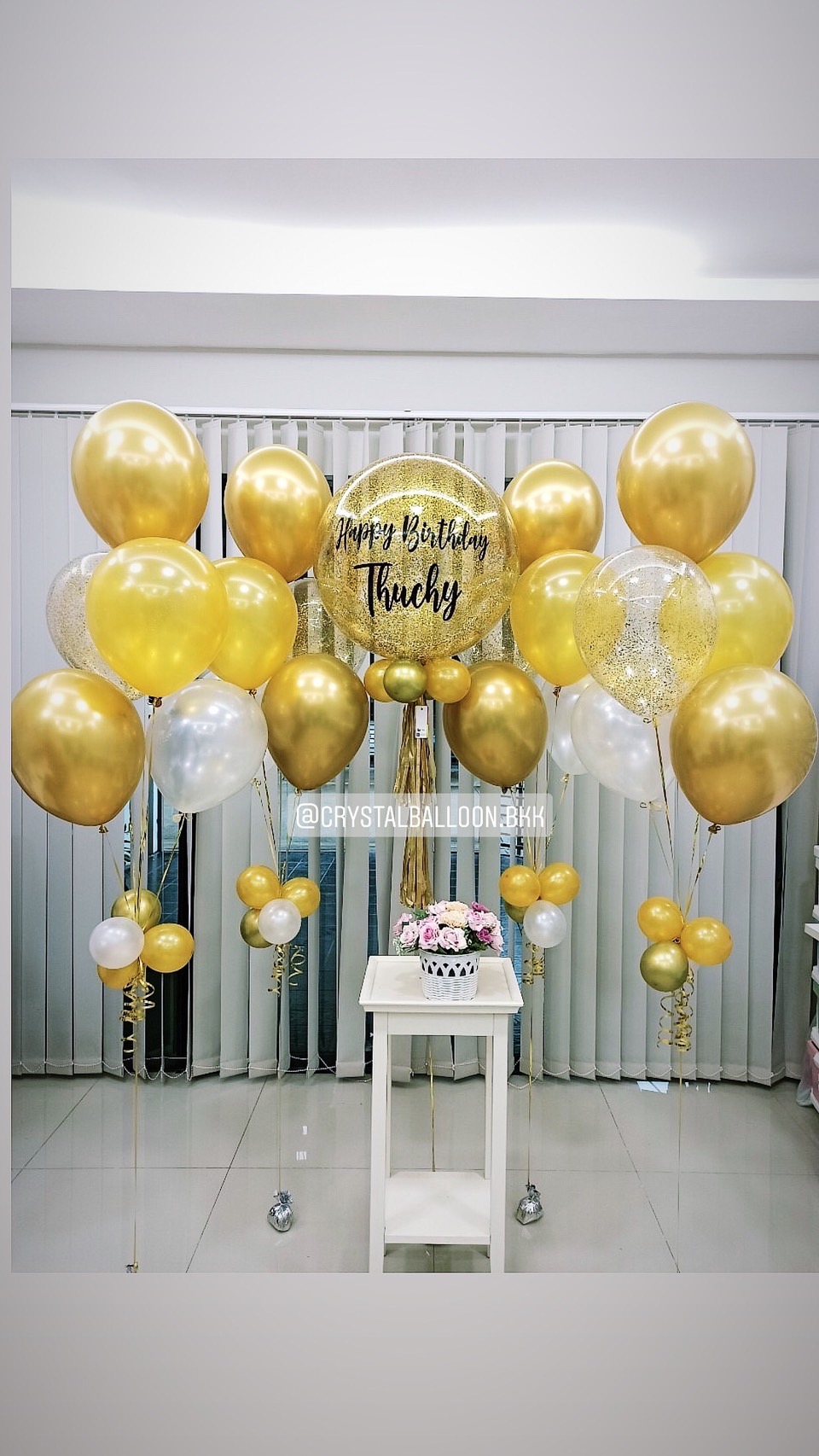 ลูกโป่ง วันเกิด Bubble ขนาด 24" Theme สีทอง พร้อม ช่อลูกโป่ง ช่อ 5 ลูก 4 ช่อ,ลูกโป่งใส ใส่กลิตเตอร์ พร้อมตกเเต่ง สามารถเปลี่ยนสีลูกโป่ง/เปลี่ยนข้อความ/เปลี่ยนขนาดได้