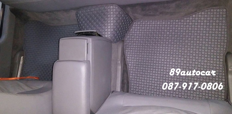 โรงงานพรมปูพื้นรถยนต์เข้ารูป Volksawagen Passat กระดุมสีเทาขอบเทา