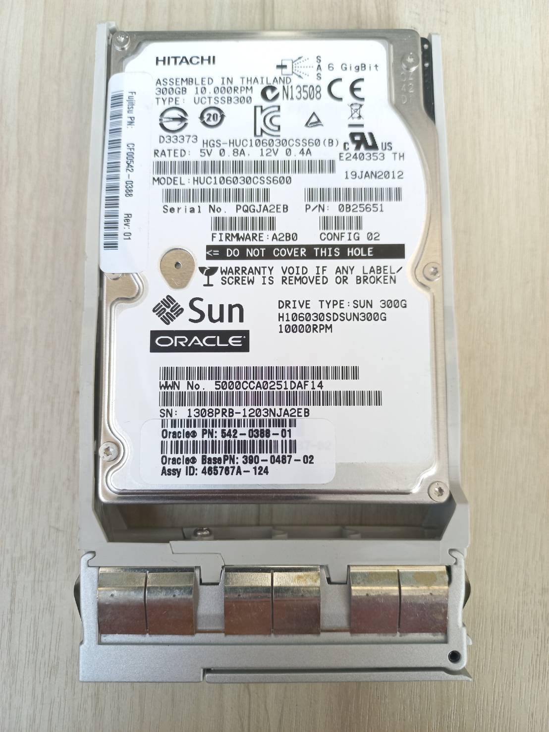 0B25651 Hitachi 300GB 10K RPM 64MB Cache 6.0Gbps SAS 2.5 Hard Drive.