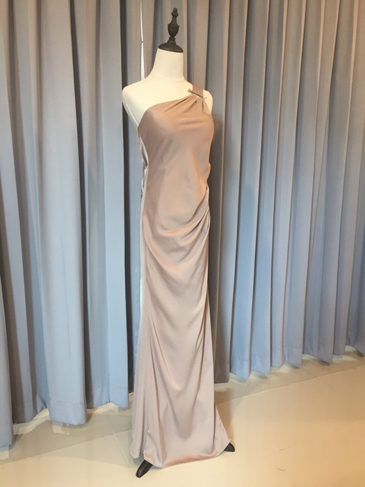 พร้อมเช่า ชุดราตรียาว ชุดเดรส ไหล่เฉียง จับเดรปหน้า สีน้ำเงิน สีกรมท่า