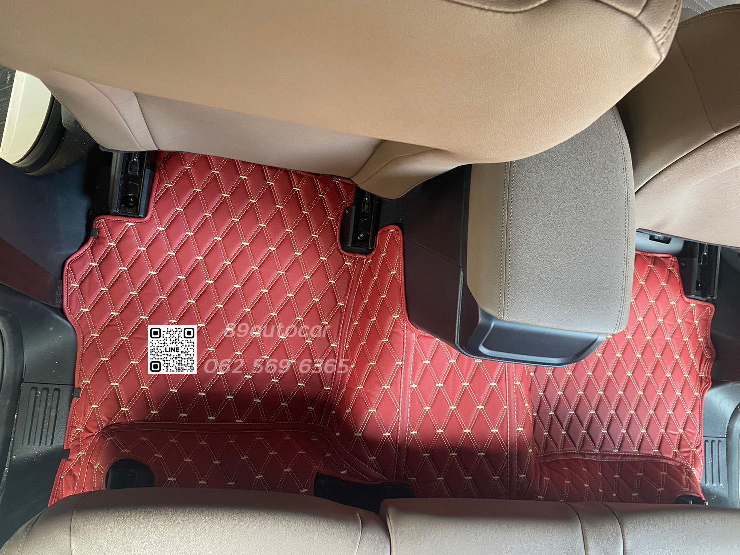 Ford Everest (ฟอร์ด เอเวอเรสต์) 2023 ปูพรมVVIP สีแดงไวน์ด้ายทอง