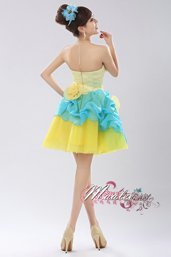 พร้อมเช่า ชุดแฟนซี ชุดราตรีสั้น เกาะอก สีเหลือง/ฟ้า แต่งดอกไม้ อกแต่งเลื่อม กระโปรงผ้าแก้ว น่ารักฟรุ้งฟริ้ง