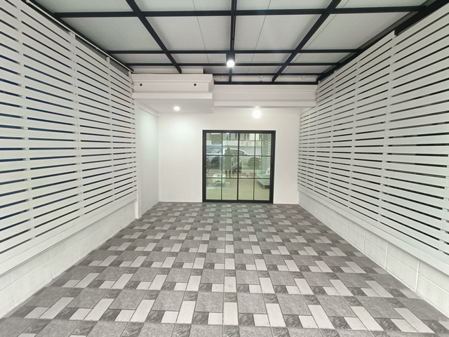 ขายทาวน์เฮ้าส์หมู่บ้านปัฐวิกรณ์ รามอินทรา 44 รีโนเวทใหม่ 2 ห้องนอน 2 ห้องน้ำ พร้อมอยู่ ฟรีโอน