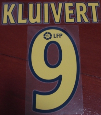 ชุดชื่อและเบอร์ติดเสื้อฟุตบอล #9 ไคลเวิร์ต สโมสรบาร์เซโลน่า (ชุดเหย้า 2003/04) PLAYER SIZE ใหม่ / #9 KLUIVERT BARCELONA Football Club (Home 2003/04) PLAYER SIZE Name and Number Set NEW