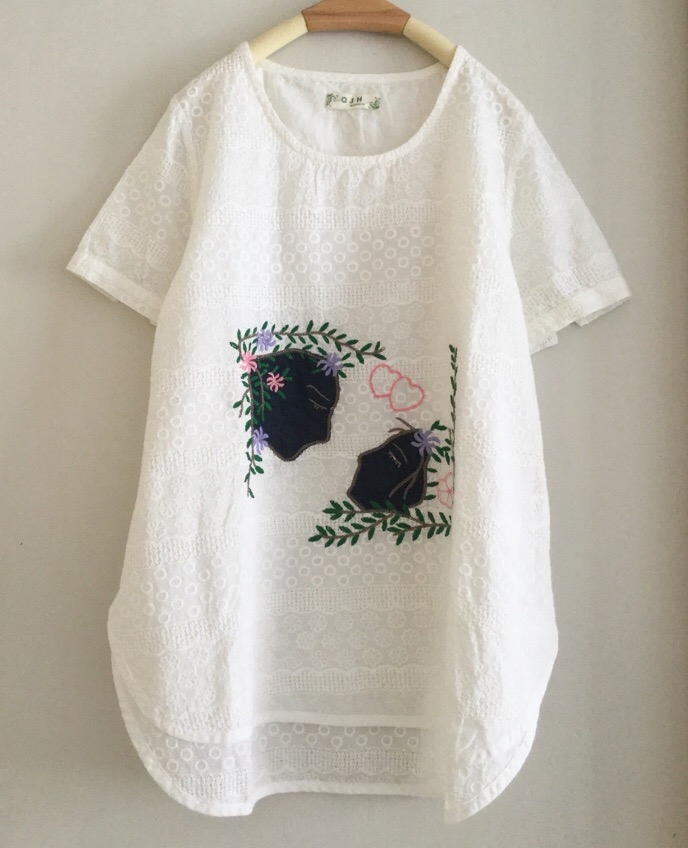 เสื้อผ้าลูกไม้นุ่มปักลาย QJH