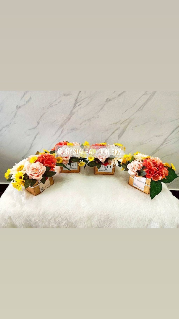 Artificial Flower ดอกไม้ประดิษฐ์ ประดับโต๊ะ โทนเหลือง-ส้ม 4 ช่อ พร้อมตกแต่ง สามารถเปลี่ยนสีได้