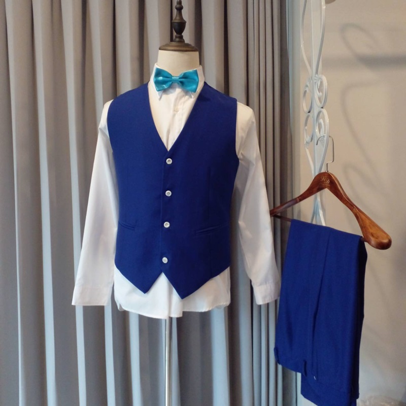 พร้อมเช่า ชุดสูทชาย สีน้ำเงิน กระดุมขาว (มีเสื้อกั๊ก)