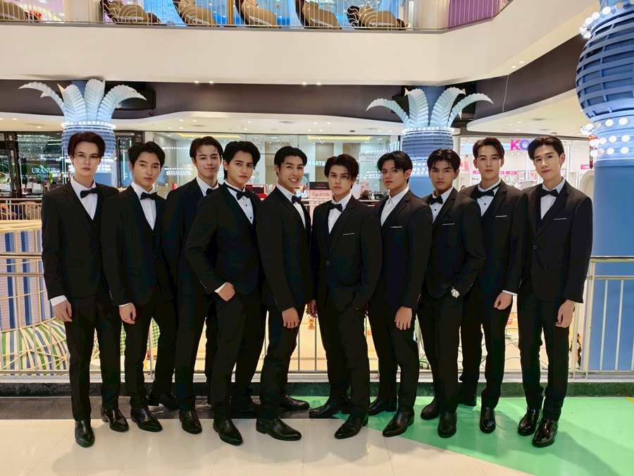 พร้อมเช่า ชุดสูทชาย สีดำ คลาสสิก รุ่นกระดุมเดียว (พร้อมเสื้อกั๊ก)