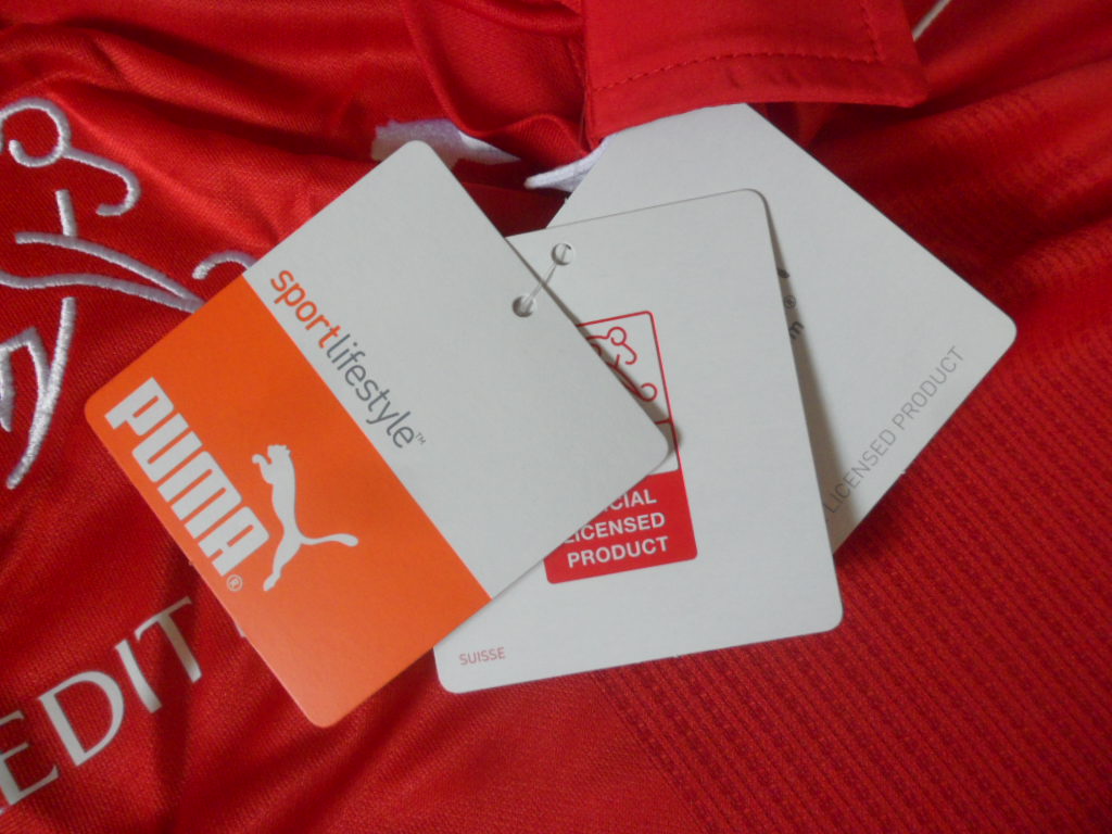 เสื้อฟุตบอล ทีมชาติสวิตเซอร์แลนด์ ชุดเหย้า ชุดลุยศึกฟุตบอลโลก 2010 ใหม่ M-Size / SWITZERLAND Football Shirt Home Kit World Cup 2010 Jersey NEW M-Size