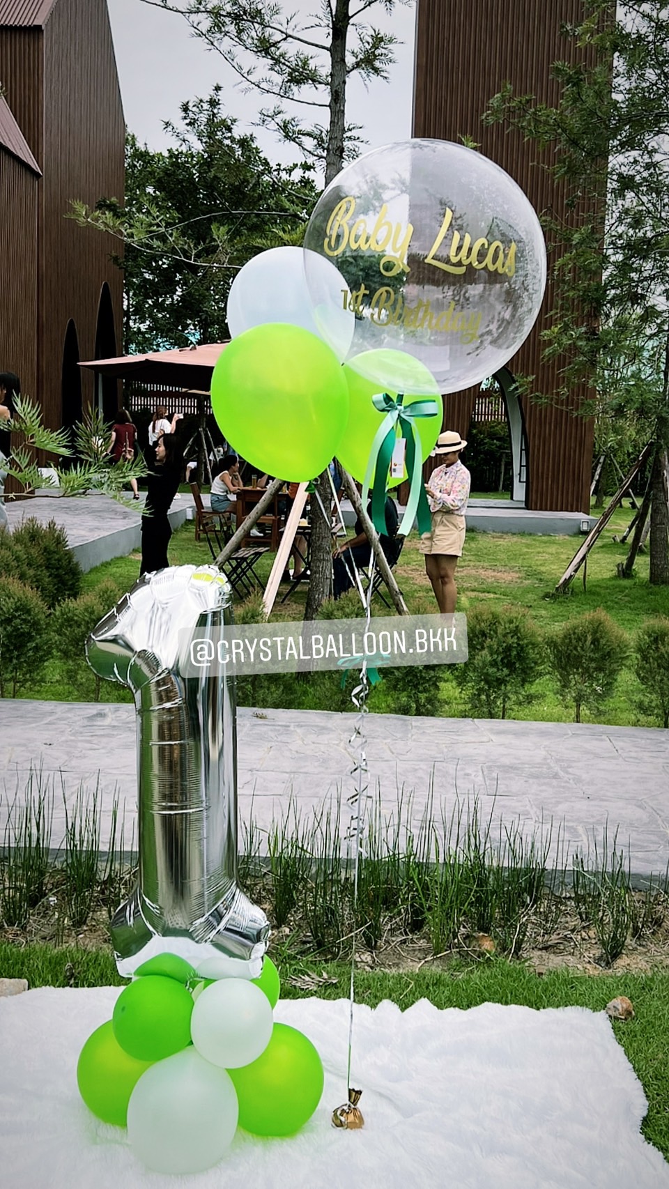 ลูกโป่ง วันเกิดเด็ก Bubble ขนาด 24" พร้อม ลูกโป่ง 3 ลูก พร้อมตกแต่ง ฟอยล์ตัวเลข ขนาด 40" ตั้งฐาน 1 ชิ้น สามารถเปลี่ยนสีลูกโป่ง/เปลี่ยนข้อความ/เปลี่ยนขนาด/เปลี่ยนสี-ฟอยล์ตัวเลขได้